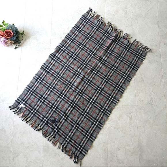Authentic✨Burberry Classic Check Scarf/Shawl/Wrap✨Excellent condition - Picture 4 of 4